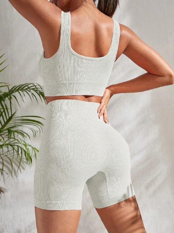 seamless-ribbed-sport-set