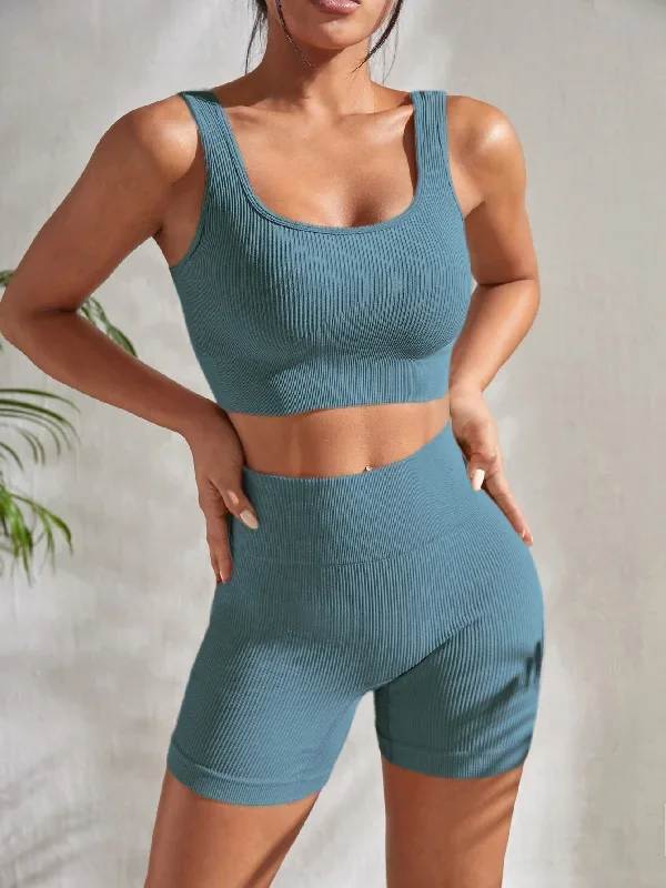 seamless-ribbed-sport-set