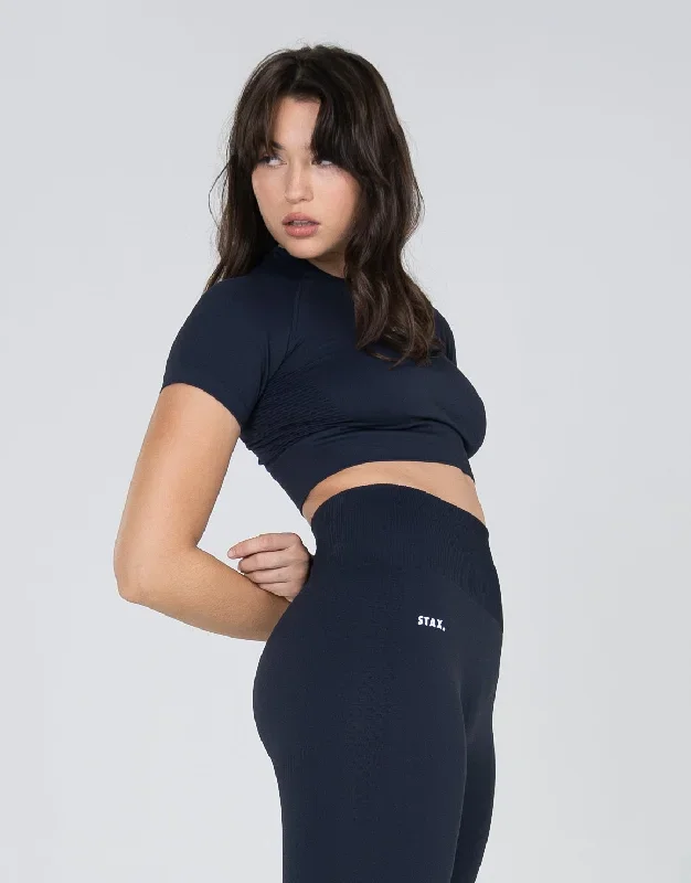 stax-premium-seamless-v6-cropped-tee-vesper-navy