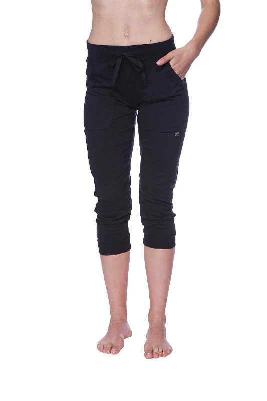 Women's 3/4 Cuffed Capri Yoga Pant (Solid Black)